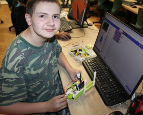 Microbit - cyklovač stěračů