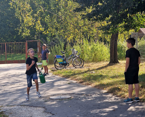 Při společném úkolu si šesťáci vyzkoušeli