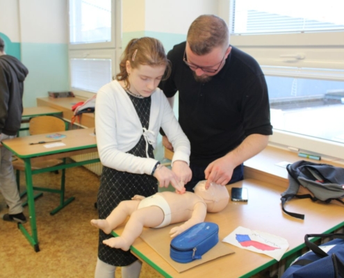 První pomoc při krvácení a resuscitace, prohlídka sanitky